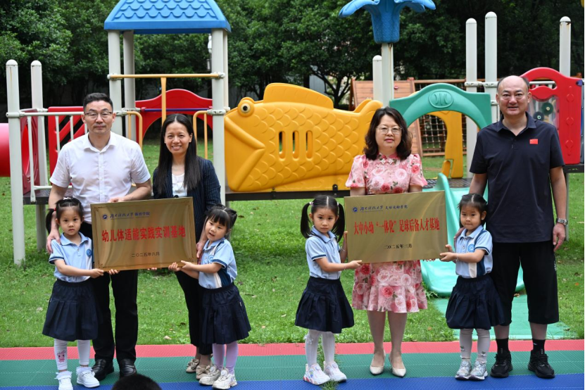 b16047d5f6b74286ac832ee05925268e.png b16047d5f6b74286ac832ee05925268e.png